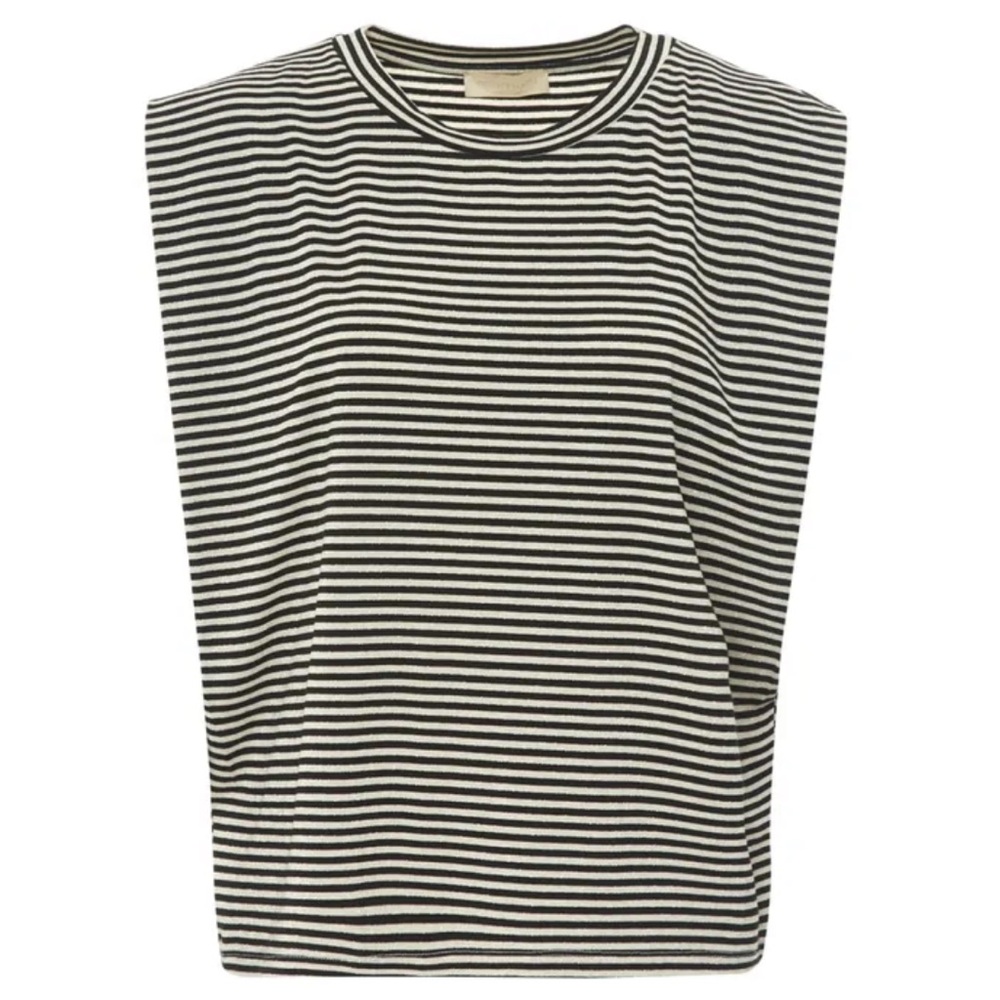 European brand Momoni Tee